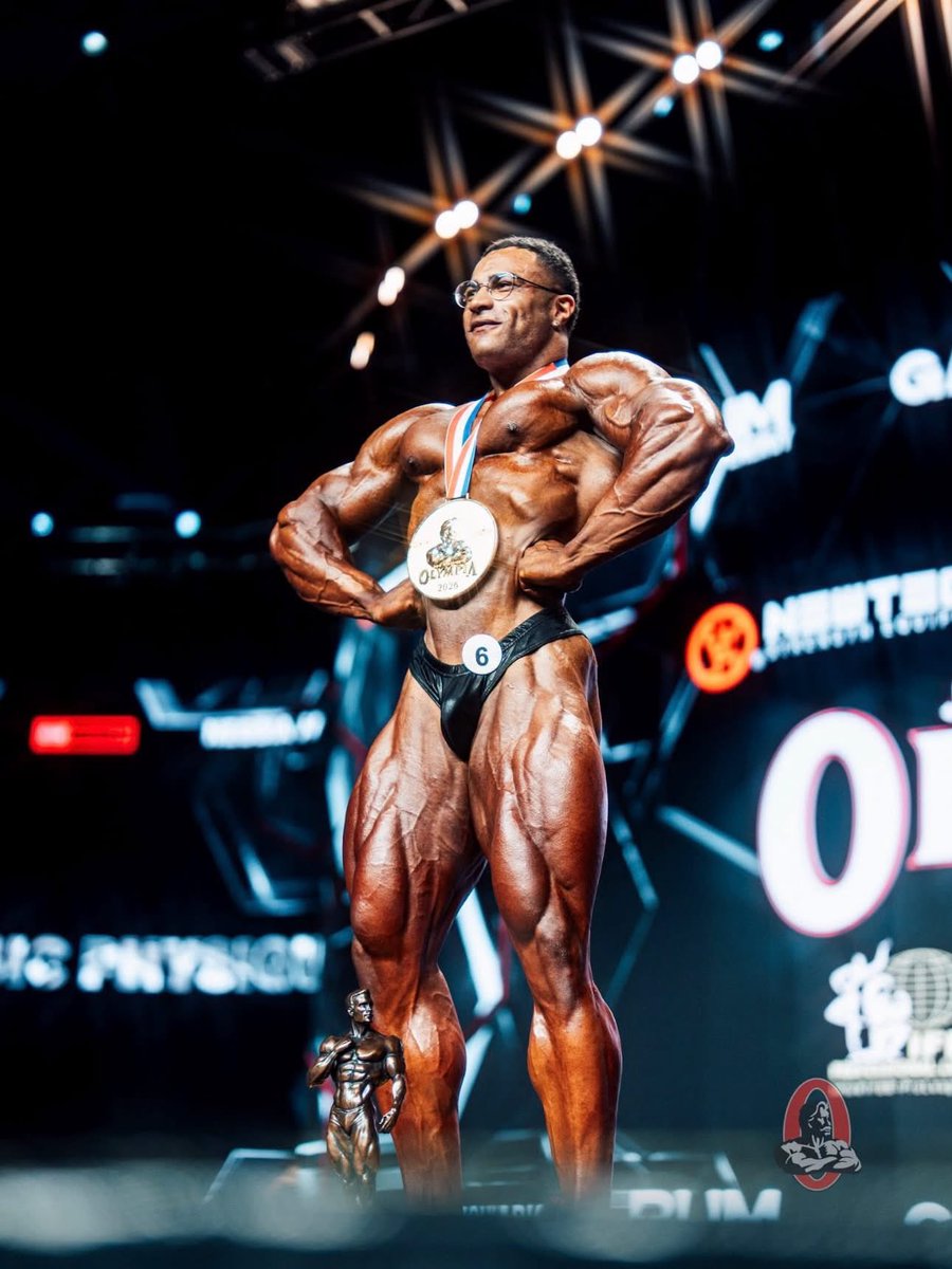 CrisTamang's tweet photo. Both the Open and Classic Physique champions wore specs. 👓😂

Forget the training secrets… the real winning formula was re clearly the glasses! 💪🏆
#mrolympia #nickwalker #samsondauda #andrewjacked #dereklunsford we https://t.co/7AOgXSYNDD