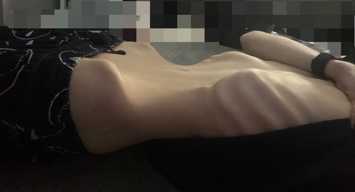 binniecals_'s tweet photo. Only half decent when laying down. I’m stuck back @ 91 somehow and wanna kms. I’m so sick of ts https://t.co/48euuuJUKa