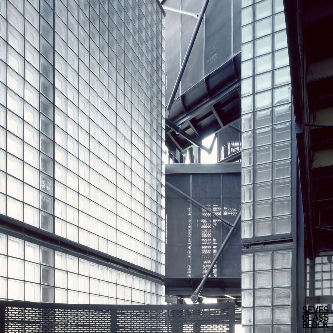 SevesGlassIncUS's tweet photo. Great buildings start with great light.

Seves glass block brings daylight and privacy to facades, partitions, and stairwells.

Explore specs for your next project: https://t.co/OOnMSWbZPm

#Architecture #CommercialDesign #Daylighting https://t.co/uaCnfBnrq4