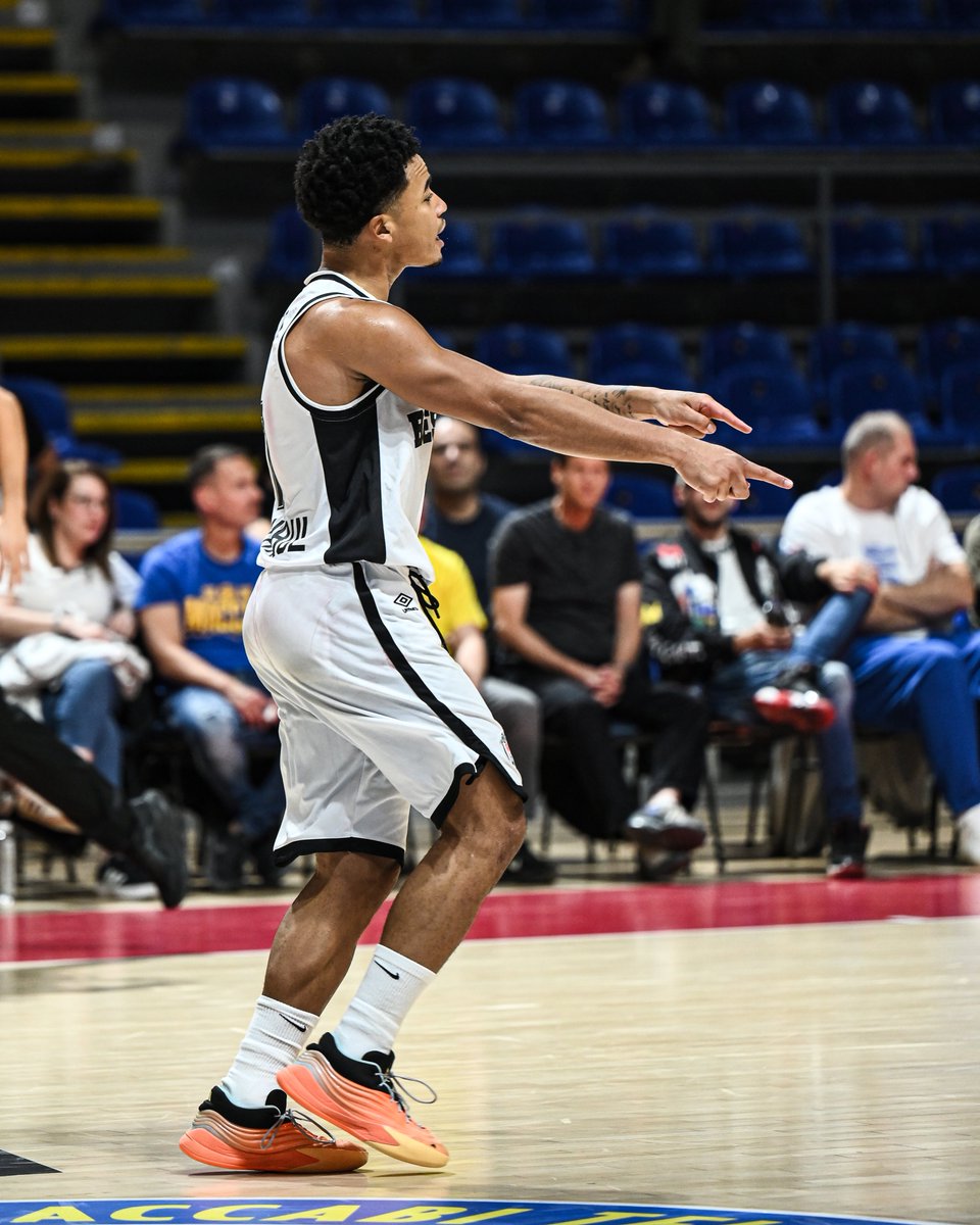 BJK_Basketbol's tweet photo. Yeni sahne, yeniden Dotson. 🌪

17 sayı, 4 asist, 24VP. 💫 https://t.co/hL7p0fBiA0
