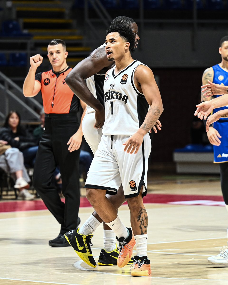 BJK_Basketbol's tweet photo. Yeni sahne, yeniden Dotson. 🌪

17 sayı, 4 asist, 24VP. 💫 https://t.co/hL7p0fBiA0