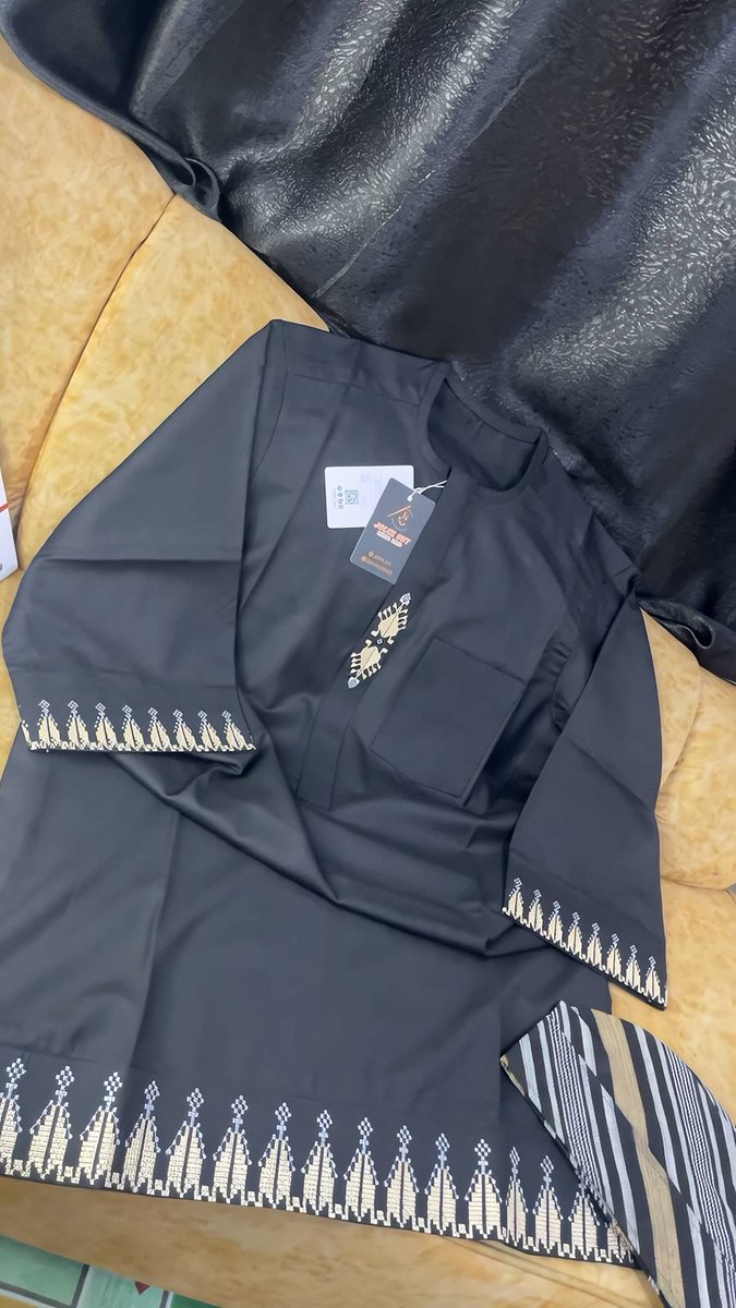jolexcut's tweet photo. Add to cart 🛒📩our well tailored Digital Embroidery Black 🖤kaftan 🥶🏷️📩  available ✅ +2348146166835 https://t.co/5jYL12NsMU
