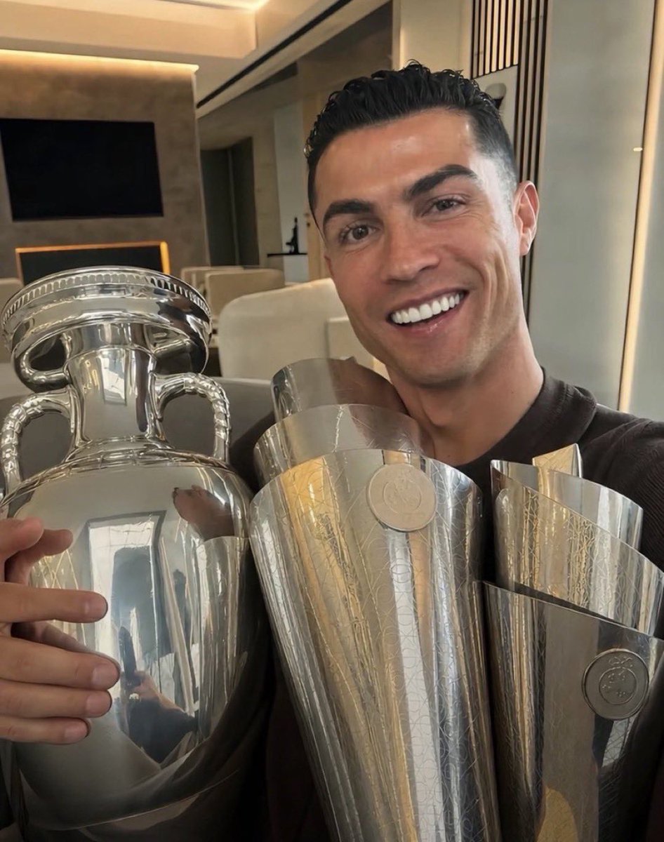 teetalksunited's tweet photo. The reason why we all know Portugal. Without you they are absolutely nothing and they will remain as such https://t.co/XNktnFTqhM
