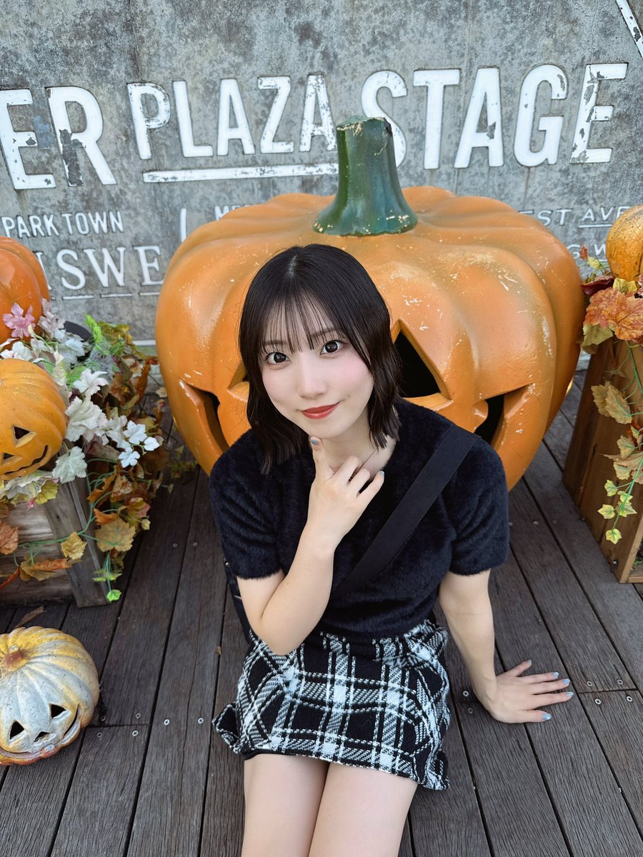 imai_rina's tweet photo. おはよー！10月もよろしくね🎃♥ #莉南gram https://t.co/5Z7xMvqAUu