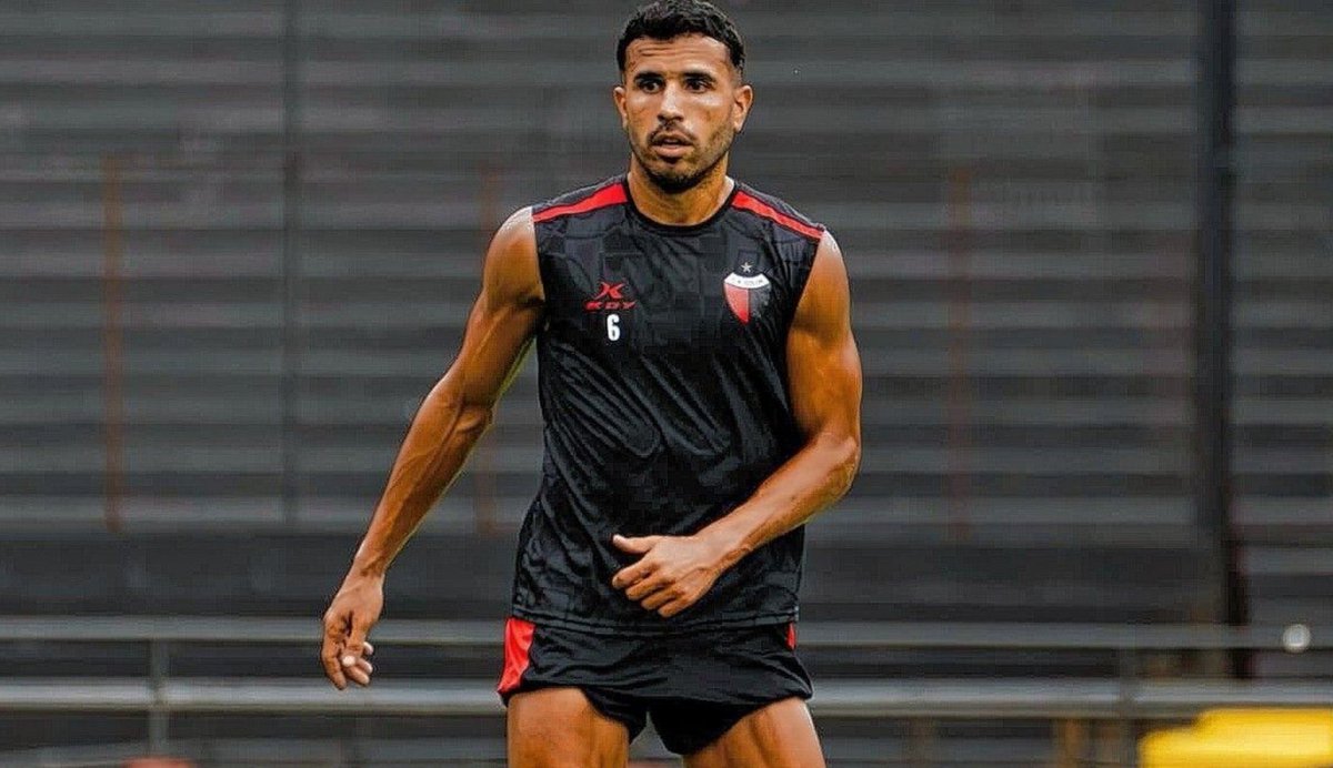 RadioMateGol's tweet photo. 🔴⚫️ PIER BARRIOS, EN DUDA EN COLÓN

 El defensor volvió a entrenarse diferenciado y su presencia ante Estudiantes de Caseros todavía no está confirmada.

 Si no llega, Sebastián Olmedo podría continuar en la zaga junto a Federico Rasmussen.

#PrimeraNacional #Fútbol #SantaFe https://t.co/PlImBpjKki