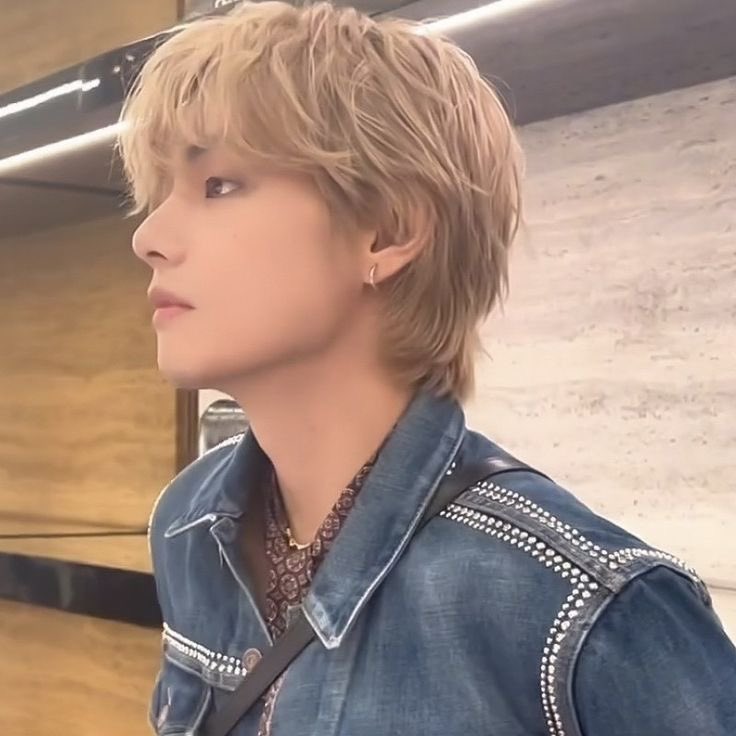 koomemierda's tweet photo. kookv au ; “Leopard”
au donde un despistado Taehyung acaba yendo a un concierto de la zowi pensando que es aitana y termina llamando la atención de un raxeto llamado Jungkook https://t.co/KKvFdsaGxi