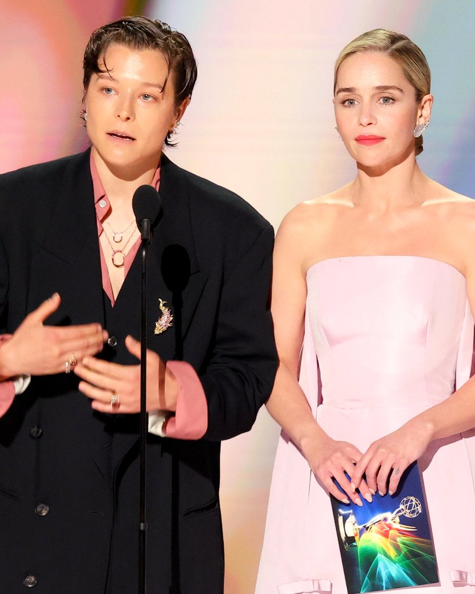 emgot88's tweet photo. #Daenerys with her 6th degree great-parents. #decade (BAFTA 2016 - EMMYs 2026) Emilia Clarke, Emma D'Arcy, Matt Smith #ASOIAF #HOTD #GOT https://t.co/GkXFqUL62h