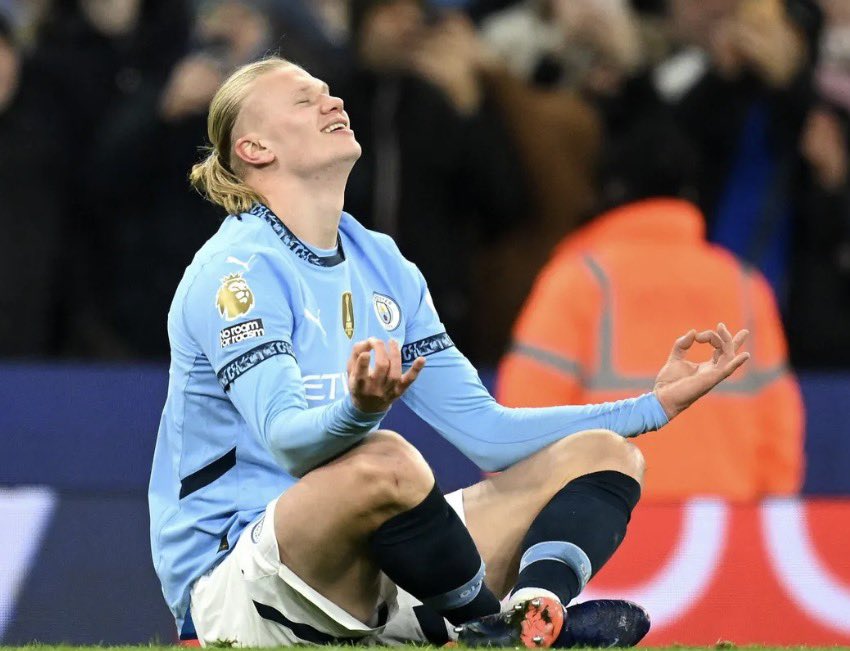 Etihad_Fanatic's tweet photo. Crazy how many people are so angry about city. Almost like we ruined their childhoods 😂😂😂 but I thought no one cared about city??? https://t.co/vgACm3H4fX