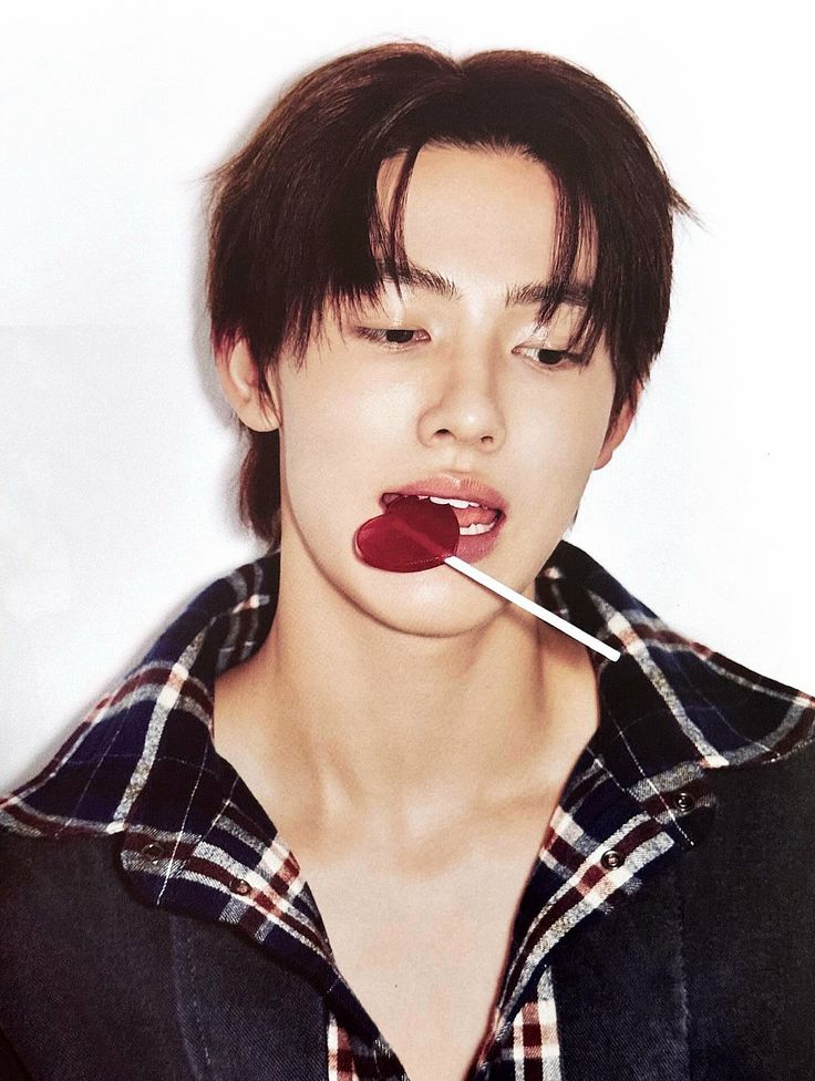 fawneom's tweet photo. this lethal face card https://t.co/813yI1hvVZ
