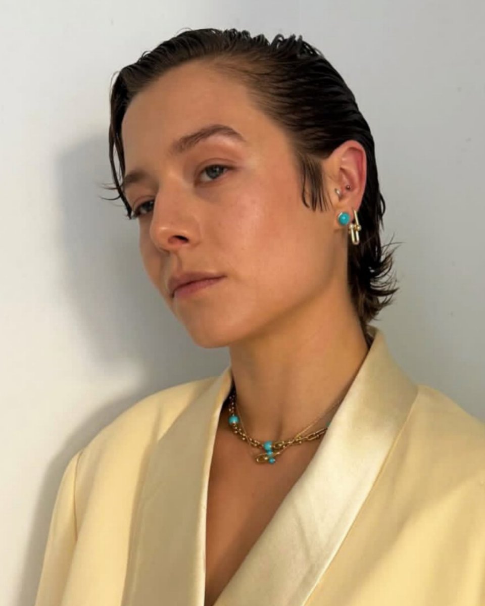 emmadarcydaily's tweet photo. HELLO?? emma d'arcy via ig!! https://t.co/th7s6ECLKI