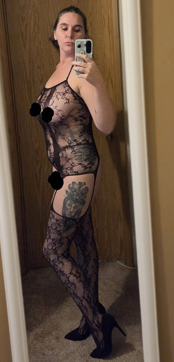 HuntSumZombiez's tweet photo. Just a little Sexy tease!  😜
#Tease #Lingerie #Heels #Sexy #Over40 https://t.co/gPi5CMsFfW
