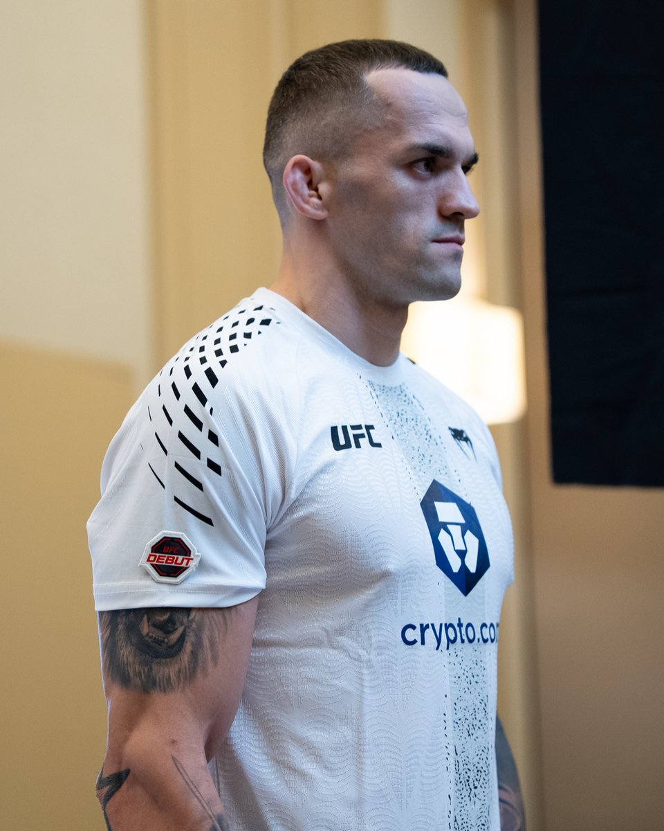 A natural 🤝

Roberto Soldic looks good as he goes through his first UFC fight week!

[ #UFC332 | OCT 3 | LIVE at 8pmET on @​ParamountPlus and @​CBS ] 
 [▻](htt