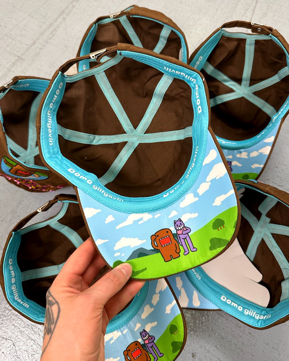 gilfgavin's tweet photo. MY OFFICIAL COLLABORATION HAT WITH DOMO https://t.co/okYCJTsKBo