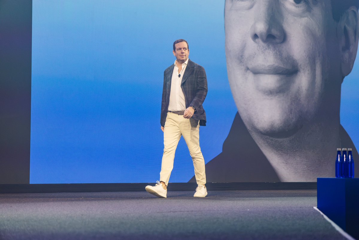The walk you do when your team has been shipping 🛳️ 
 [📷](https://pbs.twimg.com/media/HTfmBBZaEAAIIae.jpg) https://pbs.twimg.com/media/HTfmBBZaEAAIIae.jpg htt