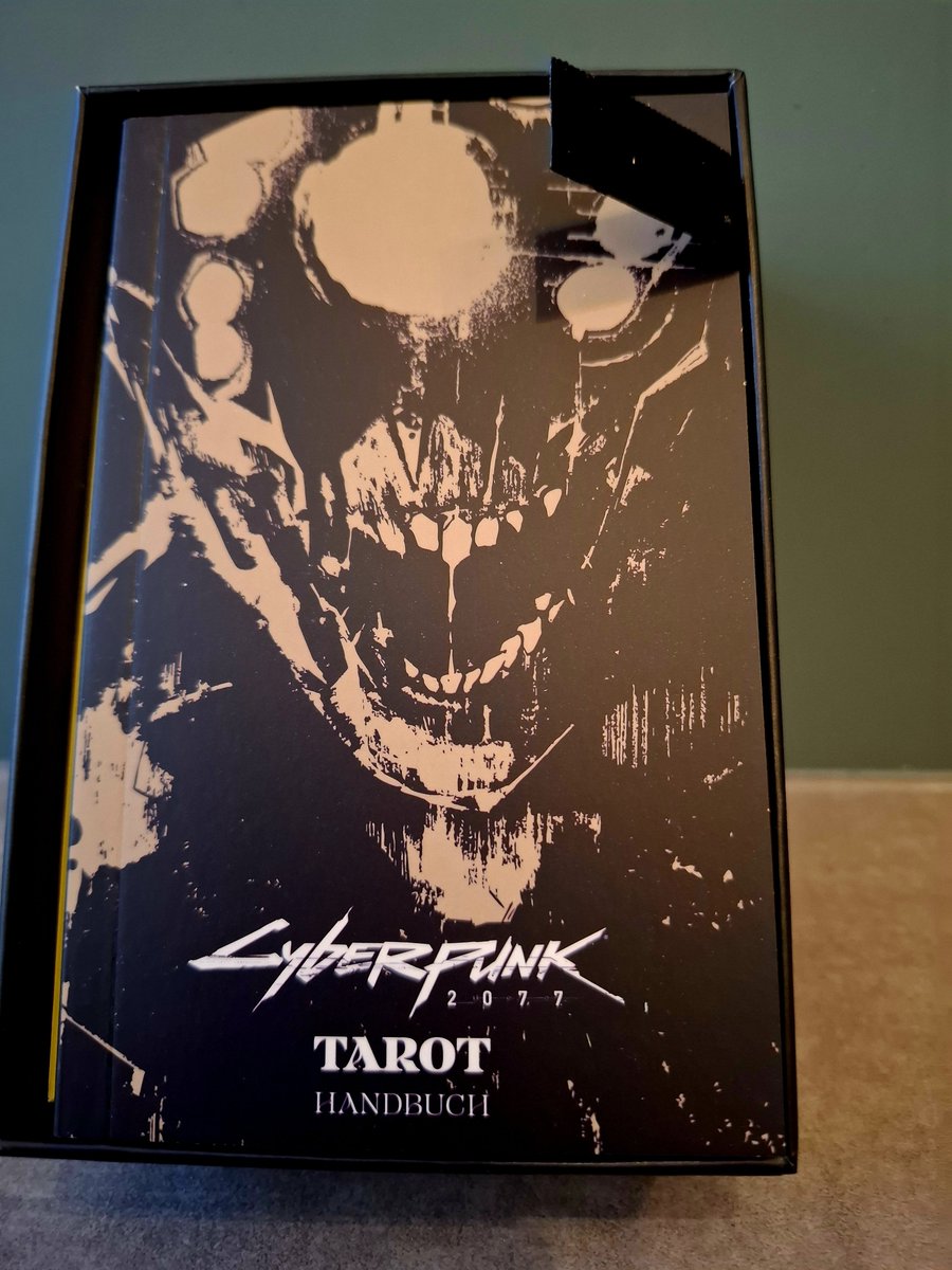 Getyourgenki's tweet photo. Finally! 
#cyberpunk2077 #tarot
Since I first played this game I somehow wanted these tarot cards and they turned out so beautiful! https://t.co/da5lDOYz70