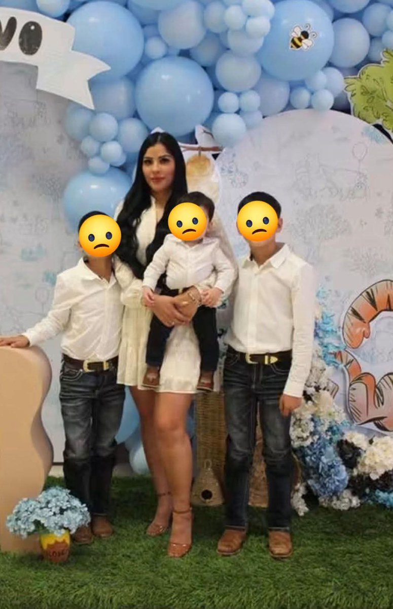 horaceroweb's tweet photo. IDENTIFICAN A LA FAMILIA ASESINADA EN MONTEMORELOS

La mujer localizada sin vida junto a uno de sus hijos fue identificada como Cinthya Abigail, mientras que el hombre en el domicilio sería Leodegario, su presunta pareja.
Los tres menores aún no han sido identificados.

https://t.co/vRjx1NkHUN