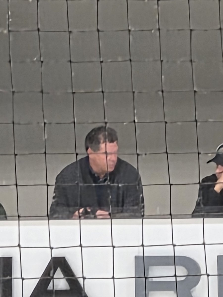 ShawneebGood's tweet photo. @spittinchiclets @liam_mchugh @pinkwhitney Great practice in Minny today. Talked with many of the guys including Billy G. https://t.co/vttUMTM8fF
