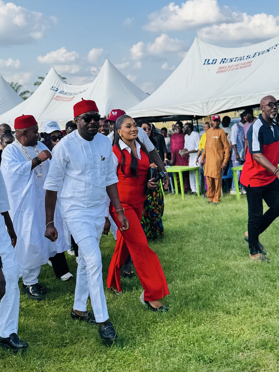 HyginusAgu12413's tweet photo. I promise to lead with dedication, continue the good works we started, and ensure that every ward in Udi is carried along in the development agenda.
Together, we shall take Udi to greater heights. https://t.co/JiZB8eT2D4