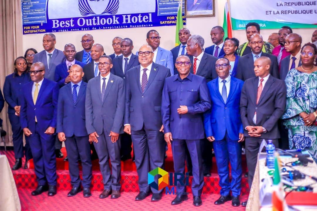 cecodebu_sc's tweet photo. 🇧🇮🤝🇹🇿 Burundi and Tanzania strengthen bilateral relations.

The 7th Permanent Joint Commission, held in Bujumbura on September 29–30, focused on trade, investment, cross-border movement, environmental protection and regional cooperation.
👇👇👇👇👇
https://t.co/aIVdkODw6u https://t.co/82maleVxKj