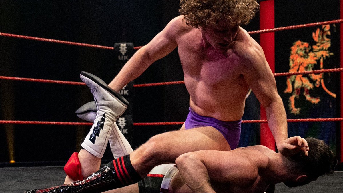NXTUK_Legacy's tweet photo. Sept. 30, 2021:
At BT Sport Studios, Charlie Dempsey made his highly anticipated in-ring debut, defeating Josh Morrell with an innovative submission hold. #NXTUK
πΈ WWE https://t.co/RnFVdm3Opy