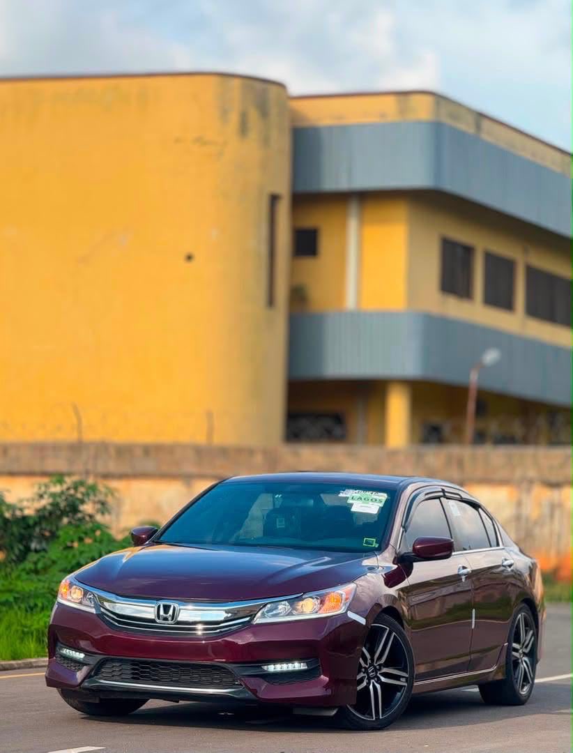 KDriveAutosNG's tweet photo. Bring 14m only, come carry this, FOREIGN USED HONDA ACCORD SPORT 2017✅ https://t.co/HQJrd9aEil