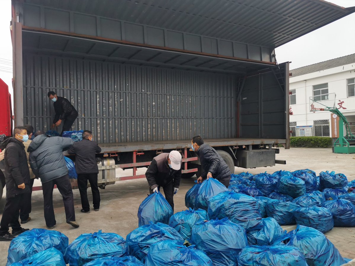 70dd1_622's tweet photo. Just got a shipment of 吨懊越茄, fresh and ready for you! https://t.co/9A5QrAvO2G