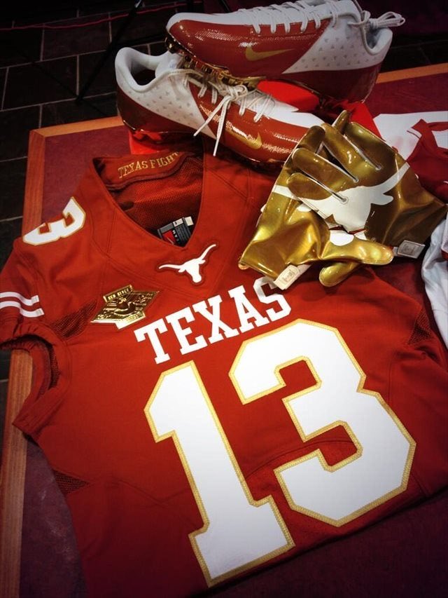 LHFanBattle's tweet photo. People hated this uniform! We never understood why we loved it!  This was the Red River  uniform from 2013. Texas won that game 36-20. https://t.co/ZmIgvZiIrI