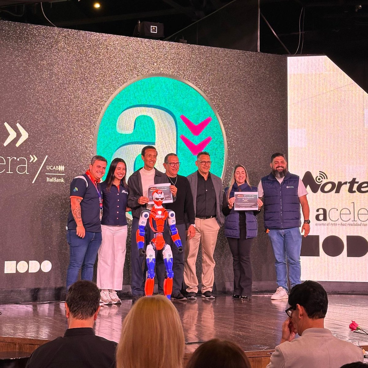 enlaucab's tweet photo. Iniciando la ronda de reconocimientos, uno de los aliados de esta edición, Norte Conecta, ofreció premios especiales a dos equipos destacados de la jornada:
🚀 #KayrosTech
🚀 #CointableApp https://t.co/oUrI9wGwoK