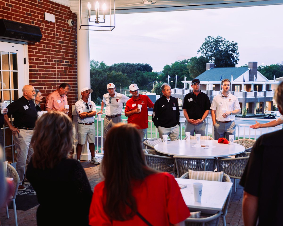 RedRaiderClub's tweet photo. Good times and great company with Tech 18 at Colonial Country Club! ⛳️

Enjoyed bringing DFW Red Raiders together in support of @TexasTechMGolf! https://t.co/DYliovQ1vN