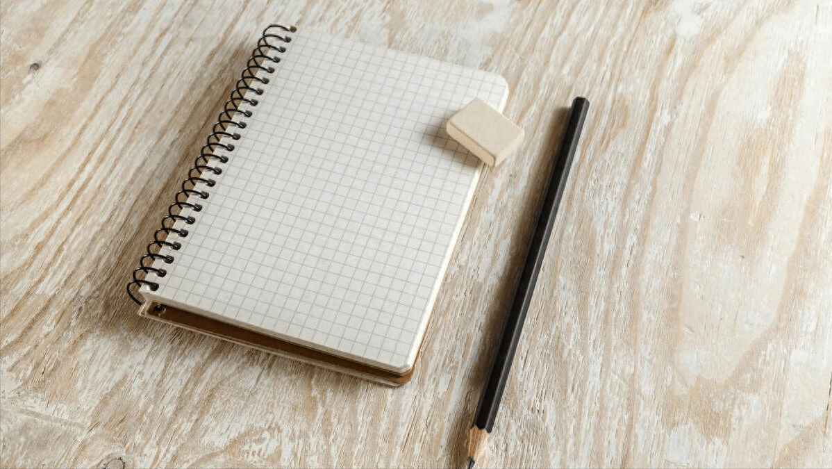 u_mini___'s tweet photo. [Just a tiny mishap—tore my cute notebook, owe a friend a favor, and had to drop my plan last minute, such a silly little day!]， https://t.co/KqQQ35HjUB