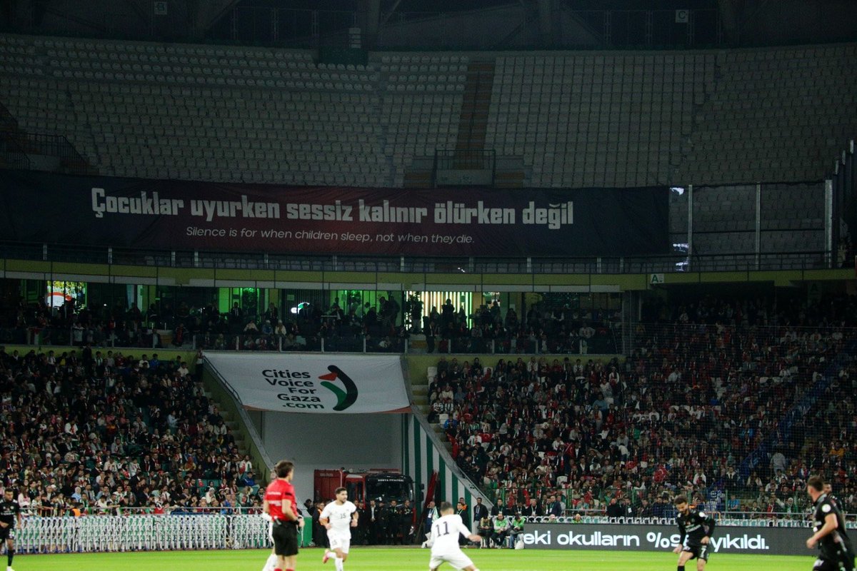 mehmeteminkosal's tweet photo. İyi İnsanlar İyi Ki Var…

Filistin Özgür Değilse Bütün Dünya Tutsaktır…

#Filistin Bizim Kırmızı Çizgimizdir…

Tebrikler #Konyaspor
#Gazze https://t.co/dZx7kj8vL8