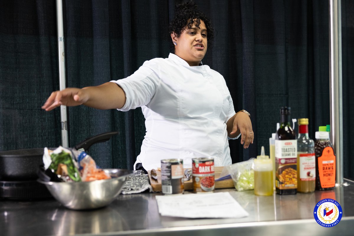 RegionOneESC's tweet photo. ✨🥄  Day 1 of our 2026 South Texas Co-Op Food Show is underway!

Our CNP South Texas Cooperative members are enjoying a magical day of live cooking demonstrations, engaging sessions, and best-practice sharing with fellow school nutrition professionals! ✨ https://t.co/a8kYJAR3IU