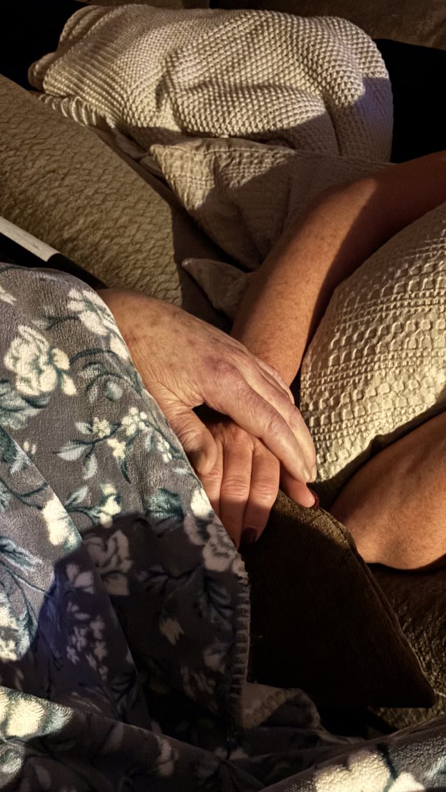 Sherri44444's tweet photo. My Dad went to be with the Lord this morning. I’m heartbroken and could use some extra prayers.😢 https://t.co/aEGNwaUSvn