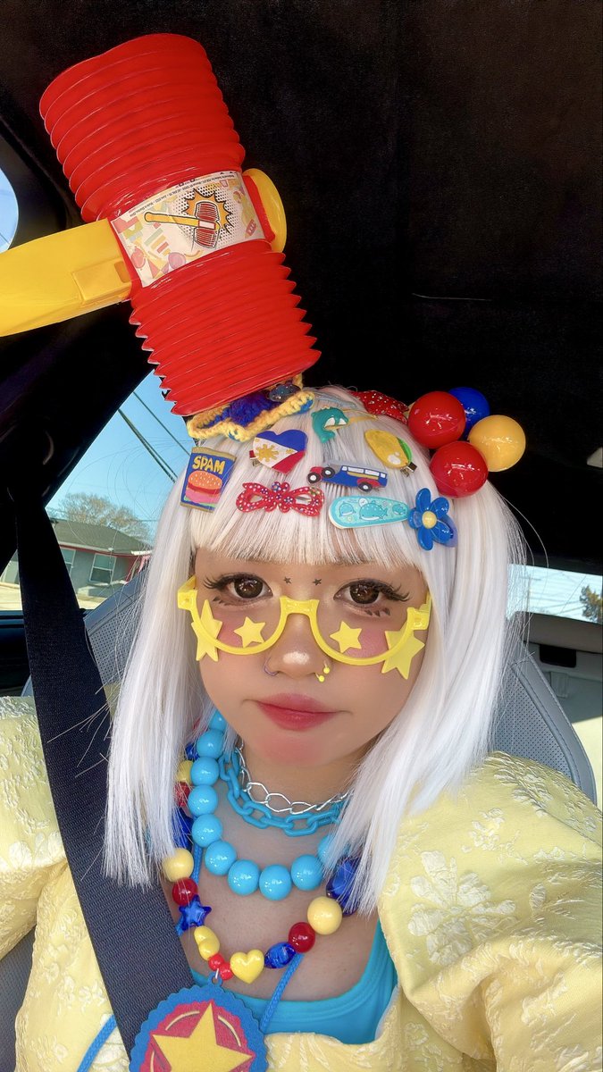 itmecybrgrl's tweet photo. TGIF: Thank God I’m Filipino
(me showing up at your door after hearing you trash talk Filipinos &amp; Forgotten Island) https://t.co/bbnDWArQEy