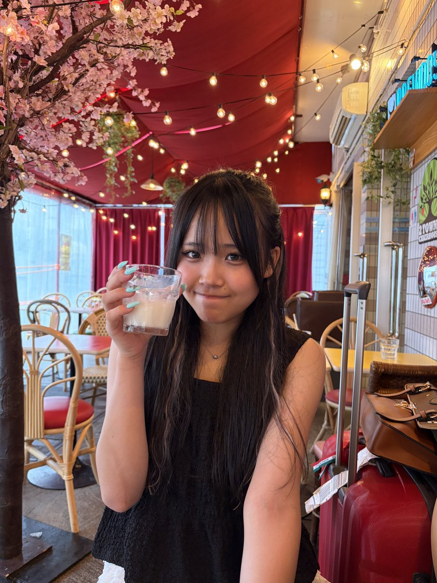lana_milksummer's tweet photo. 合唱コンクールたのしみだな🙈
あとね、今日はとーっても学校が楽しみなの🎶
準備して行ってきます♡♡
 #ミルクサマー #jc https://t.co/C8pZxdYoz8