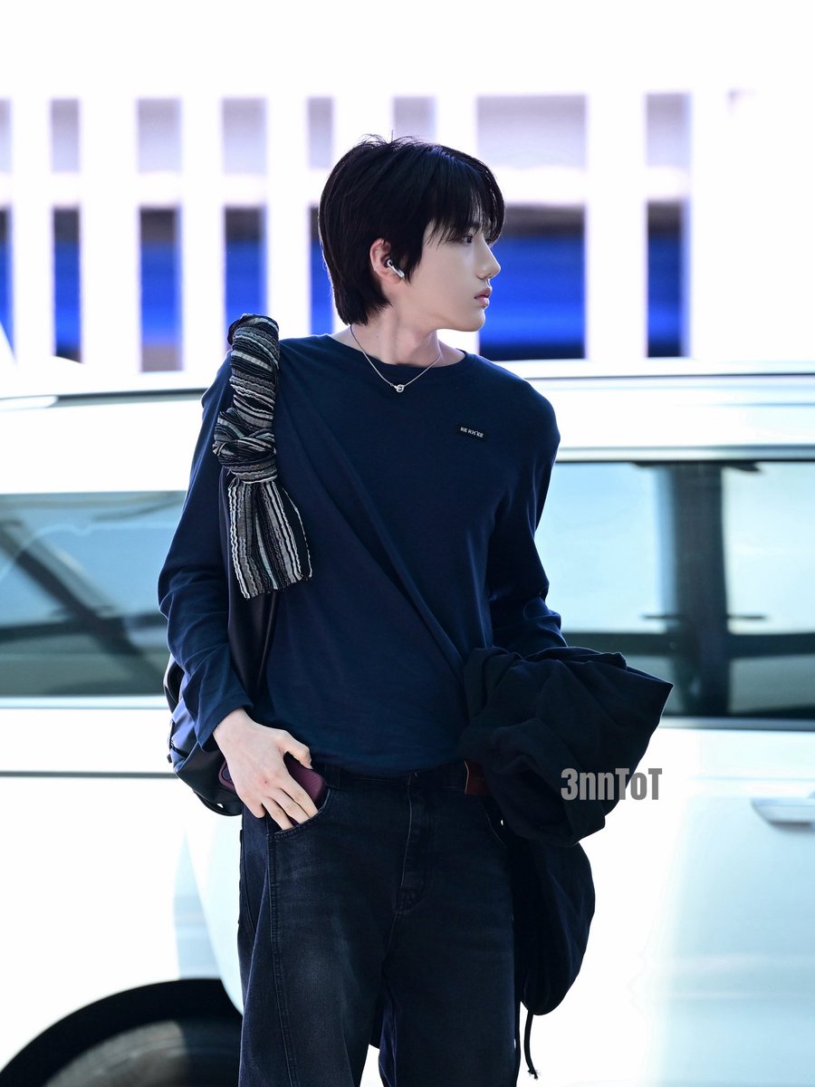 3nnToT's tweet photo. 260923 ICN

#HYUNMIN #현민 
#KEYVITUP #키빗업 https://t.co/qBWZs1tUQq
