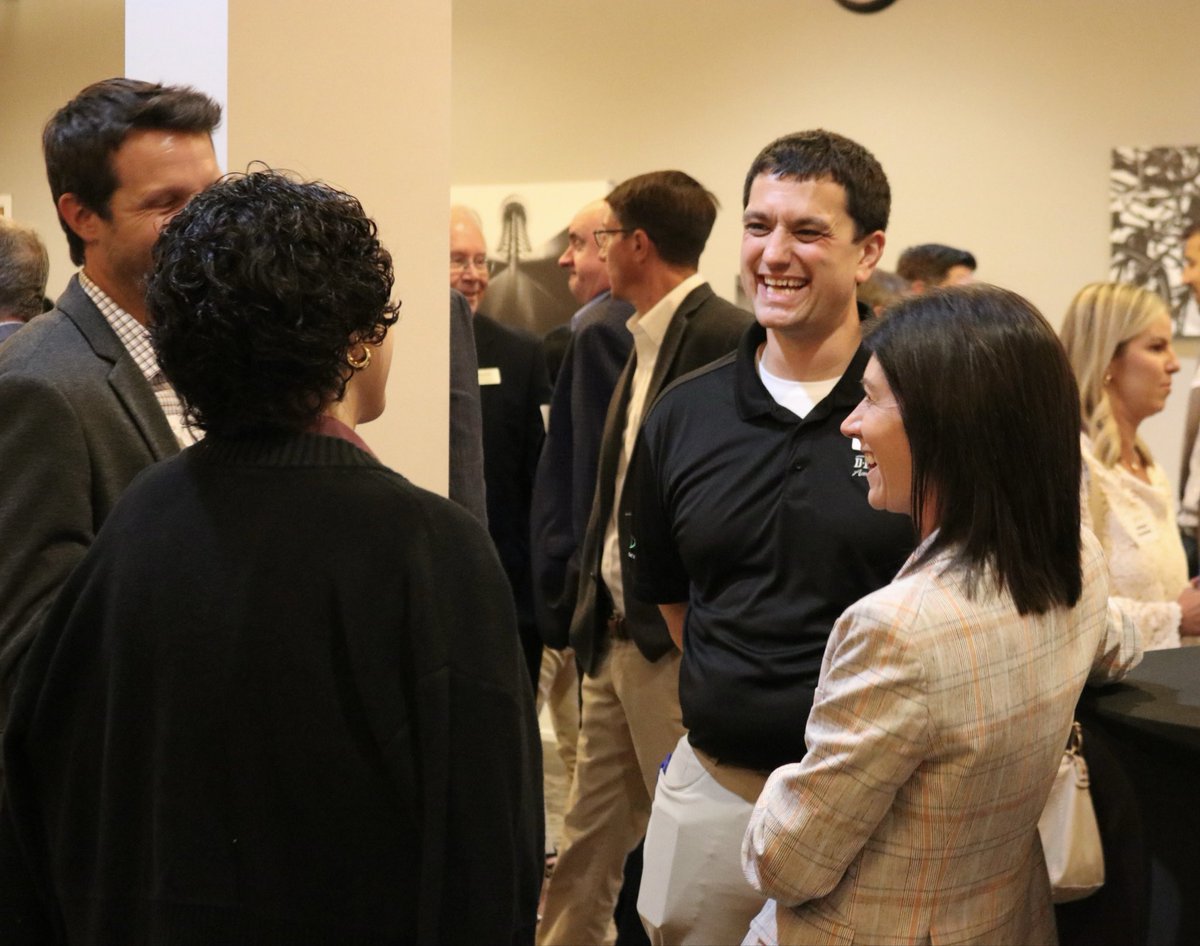 knoxcountymayor's tweet photo. Thank you to the @knoxchamber for inviting me to share about my vision to make Knox County the most business-friendly place in the country. 

We're here to send the message that Knox means business. I look forward to our continued partnership with the chamber. https://t.co/9k933UocyD