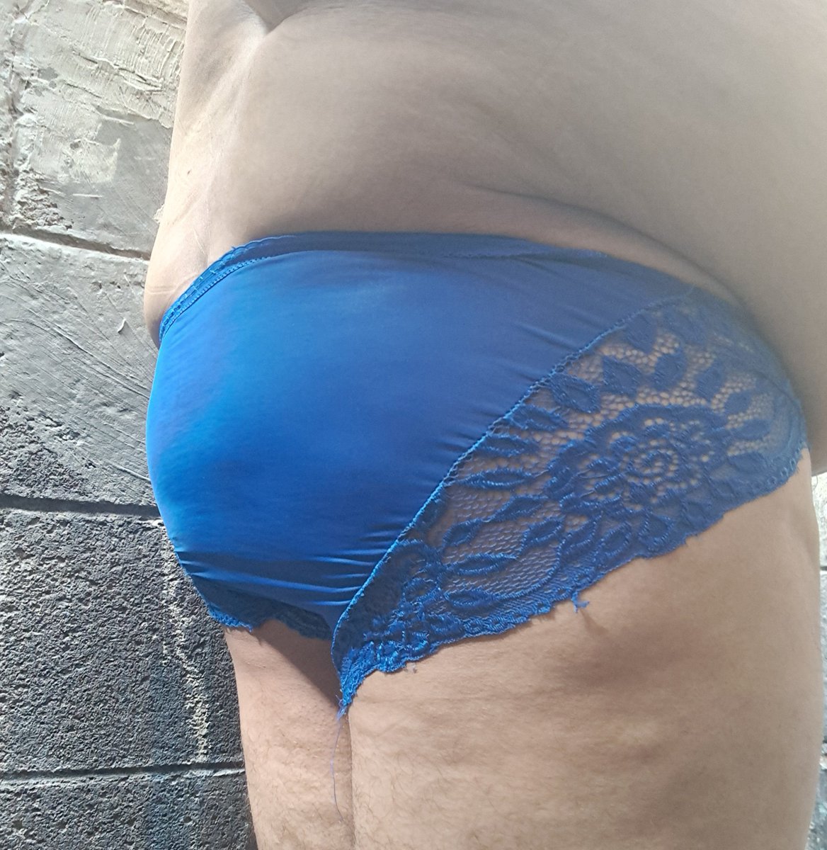 jossmo69's tweet photo. En tanga #sissycaption #sissyslut #femboy #crossdresser #slut  #feminine #hot #mamas #Gay  #Penis #hot #nsfw #AdultContent #Leaked #nude #chubby #putipobre #public #Empinado #cum #hotwife #aporte #voyeur #Amateur  #tetas #casero #exhibicionismo #nudism #sissy https://t.co/AzIv7NTLPg