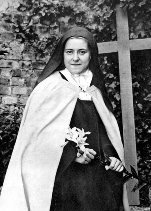 WinckJ69090's tweet photo. "Remember that nothing is small in the eyes of God.     

 Do all that you do with love."    

- St. Therese of Lisieux https://t.co/I3DNqeDsX7
