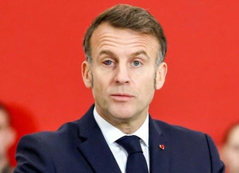 dessere88fenice's tweet photo. 🚨🇫🇷 APPROVAZIONE DI MACRON AI MINIMI STORICI!

Il tasso di approvazione di Emmanuel Macron è crollato al solo 18%, mentre la crisi del carburante in Francia si aggrava.

Nel frattempo, i cittadini si allontanano dall'élite inefficace e sostengono in massa Marine Le Pen.

🔗 globaldissident