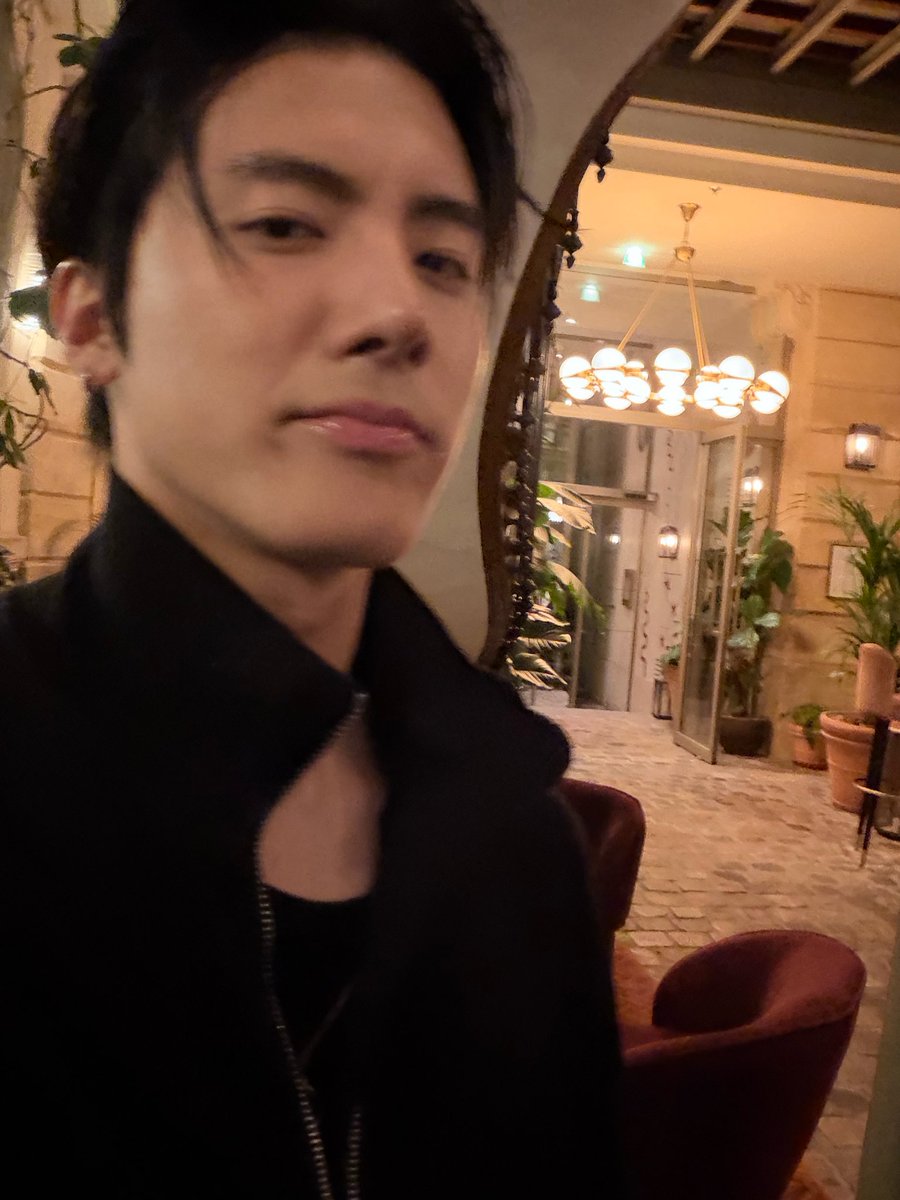 deobimom's tweet photo. #ERIC #에릭 sent these photos https://t.co/kr8v9BOAsm