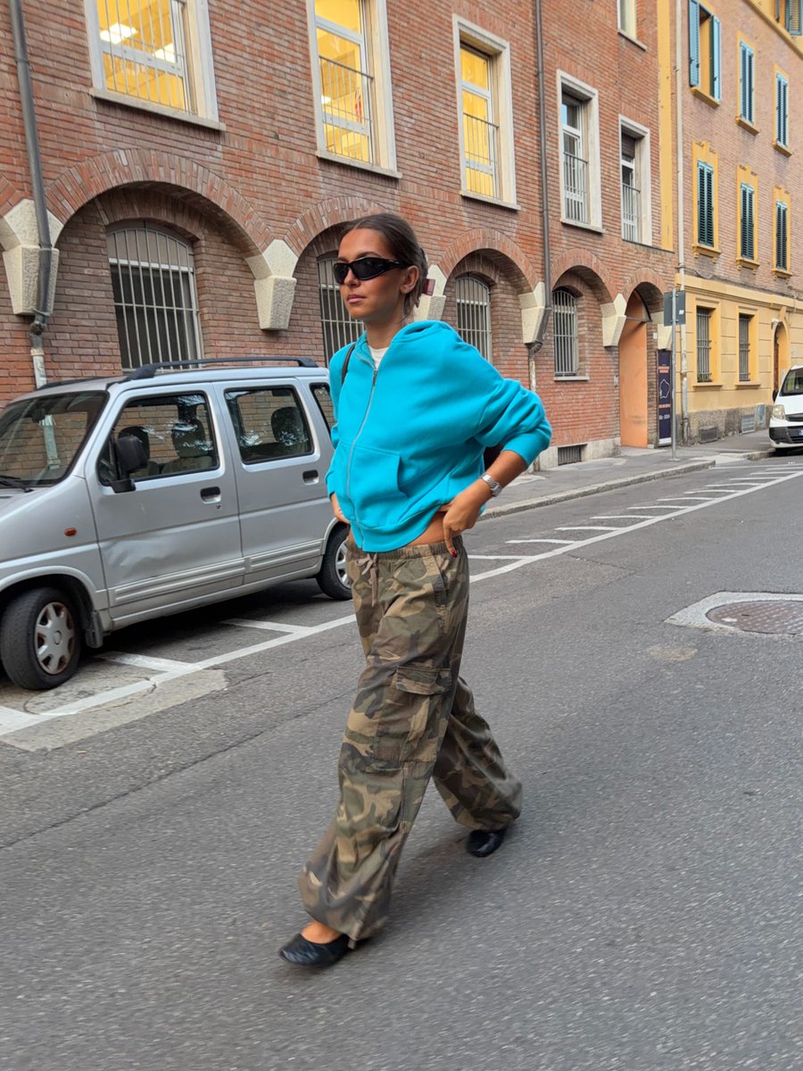 InStyleMexico's tweet photo. 4 outfits con camo pants que queremos copiar este otoño: https://t.co/2tCBnWQiY6 https://t.co/cZTCxYKBBA