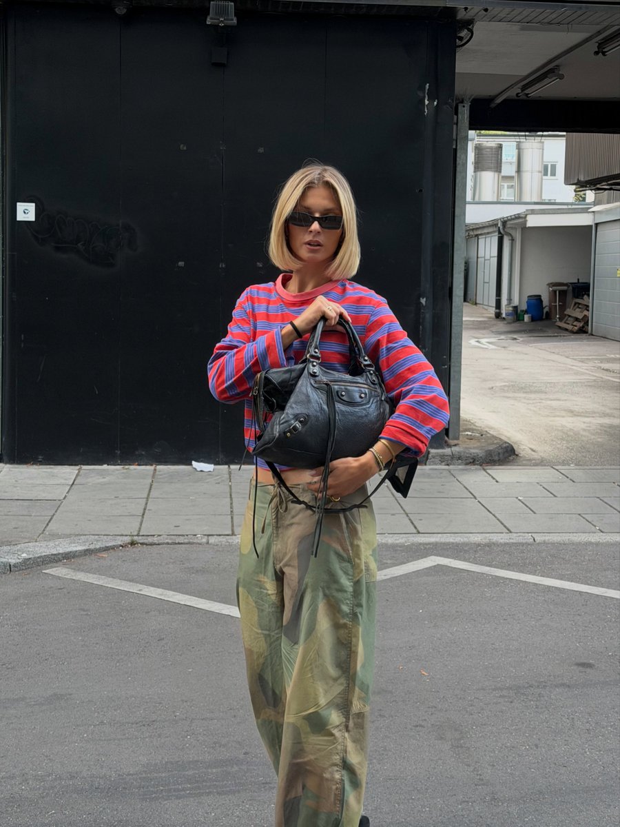 InStyleMexico's tweet photo. 4 outfits con camo pants que queremos copiar este otoño: https://t.co/2tCBnWQiY6 https://t.co/cZTCxYKBBA