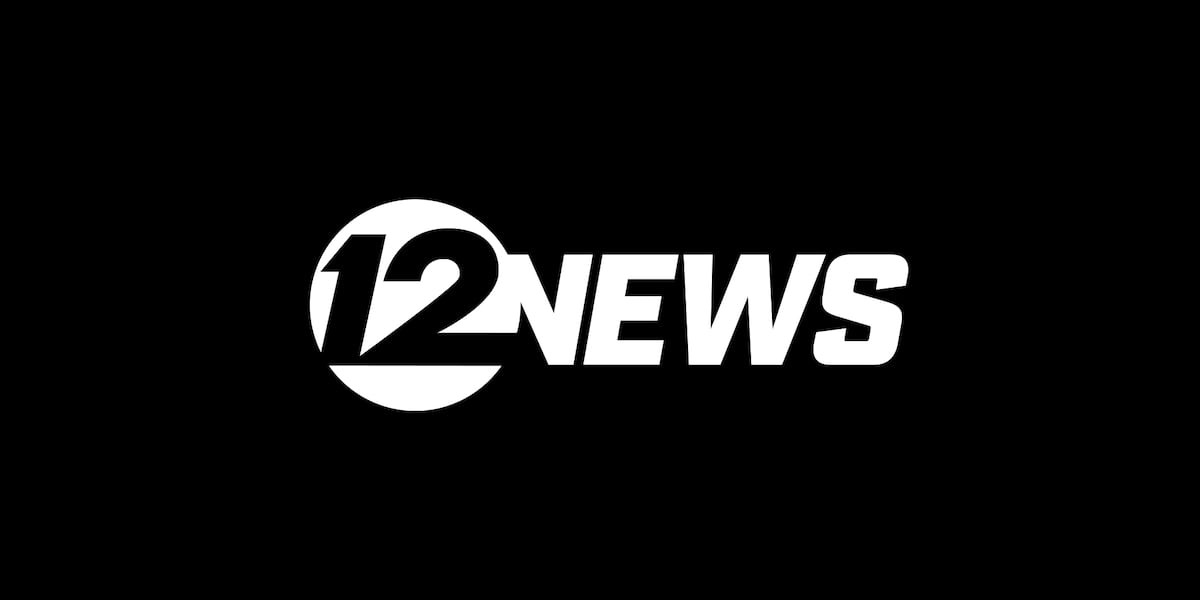 KWCH12's tweet photo. Tornado warnings continue to pop up across portions of central Kansas. Derek Spreier captured these photos near Sanford, Kan. in Pawnee County. #kwch12 #storm12 #kswx https://t.co/8Mt2oHIgdi