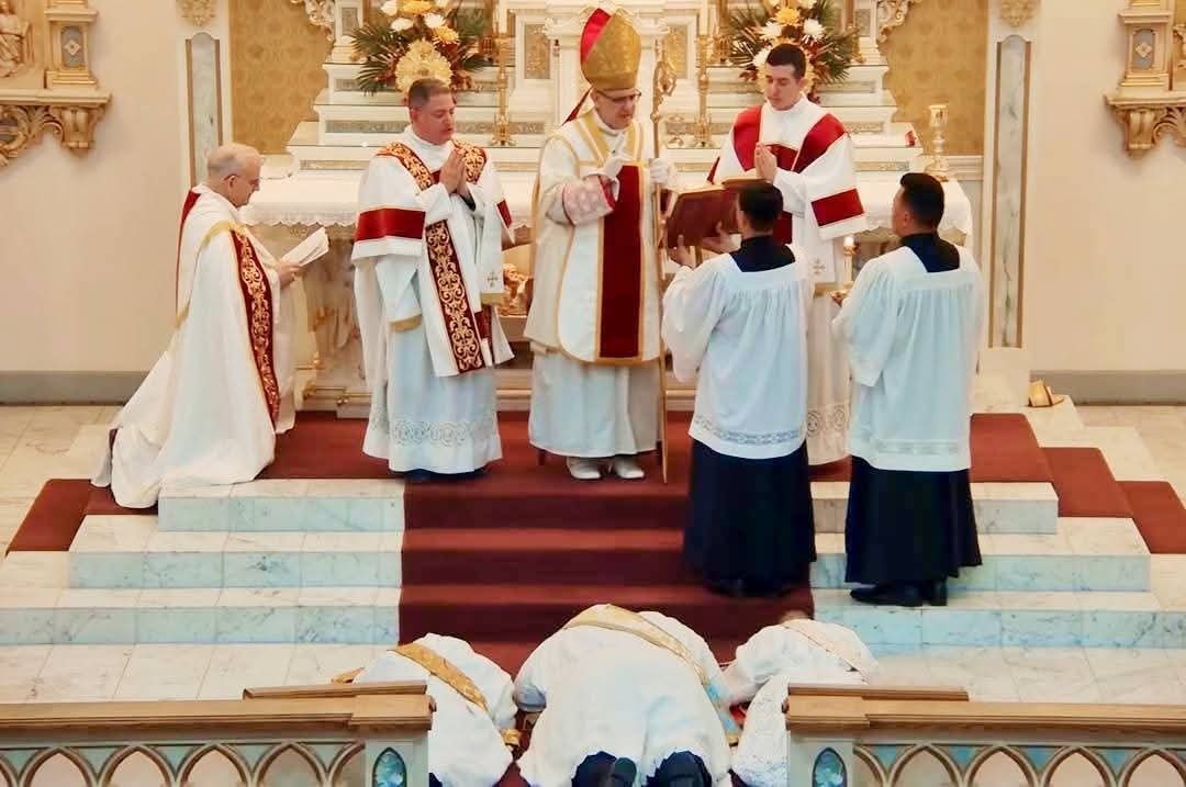 FrCarlosBorja's tweet photo. Thanks be to God for three new priests ordained yesterday! https://t.co/iOnblmLaqi