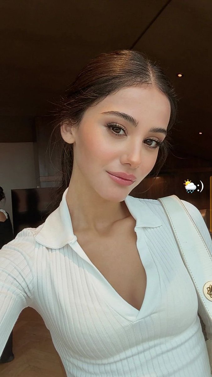 _SiteHelinAR's tweet photo. ꒰ 🫦 ꒱ؘ 🍂࿔*:🐧 @\_helinkandemir via instagram stories » 🌦;) 

၄🐦၃ 🫙⊱ #helinkandemır ⊰˚ 𓏲⋆ ִֶָ ๋𓂃 ⋆ https://t.co/hyvmGPO9xB