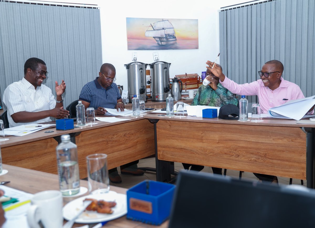 OpiyoWandayi's tweet photo. Last evening, I had extensive deliberations with Members of Parliament from Kwale County in Mombasa city. Top on the agenda was the crucial matter of electricity connectivity and other energy projects being implemented in the County by the national government under President @WilliamsRuto. Mbele Iko Sawa. #PoweringTheNewKenya