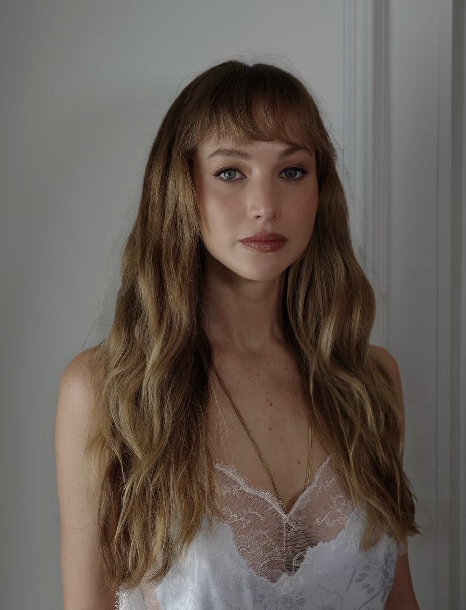 InStyleMexico's tweet photo. El beauty look de Jennifer Lawrence per-fec-to para el desfile de Dior en París

(Fotos: shaynagold) https://t.co/c4QkT7JVd9