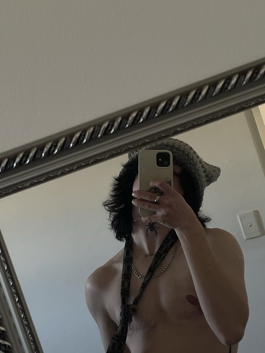 EccentricXen's tweet photo. Ruff
#nsfwtwt #puppyboy #ftm https://t.co/TFABJpMKlW