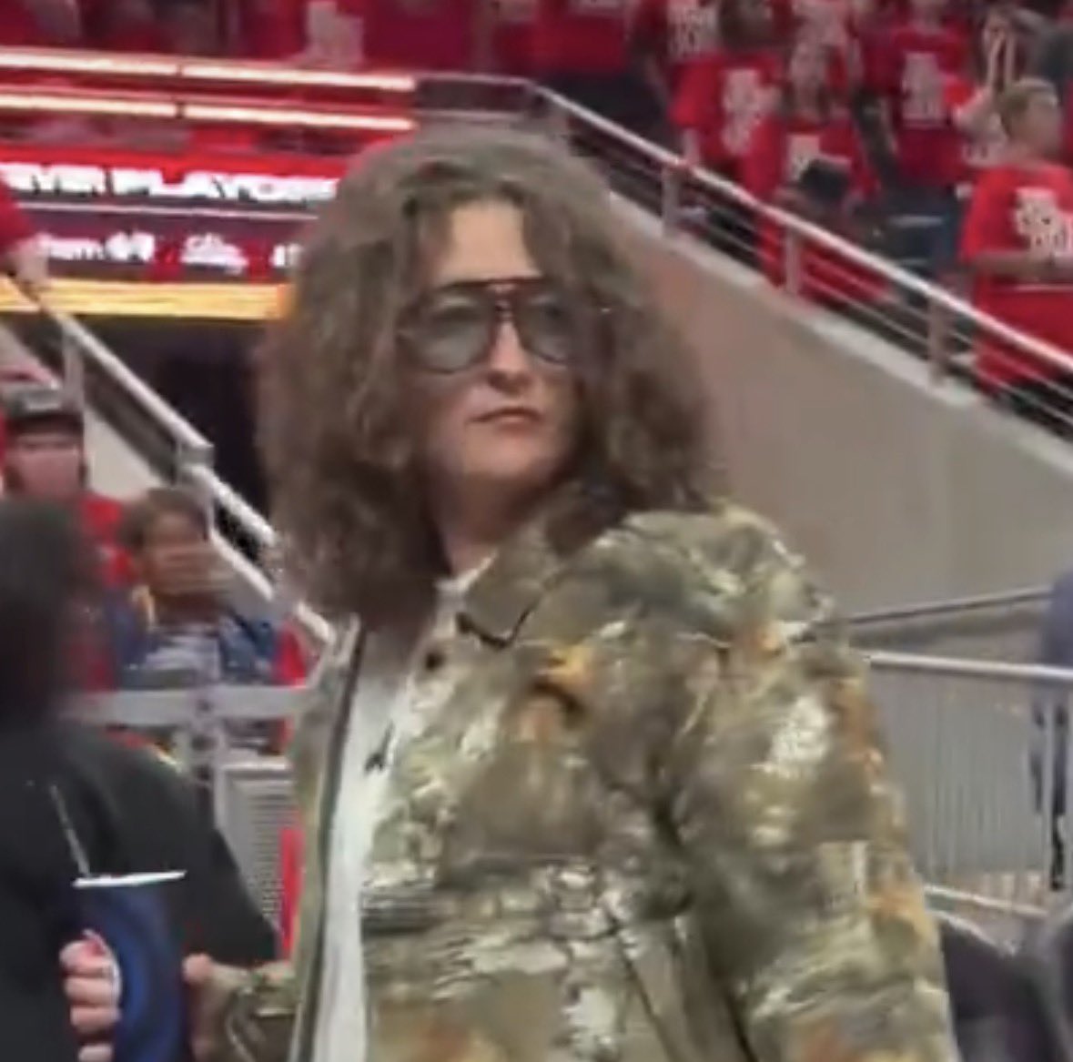 HyphyBizz's tweet photo. @nypost Howard Stern having a rough day😭😭😭 https://t.co/J2VgOq0WXV